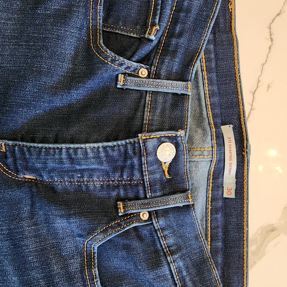 Levi's 311 Shaping Skinny Dark Blue Women's Skinny Denim Jeans Size 30 - Picture 3 of 5